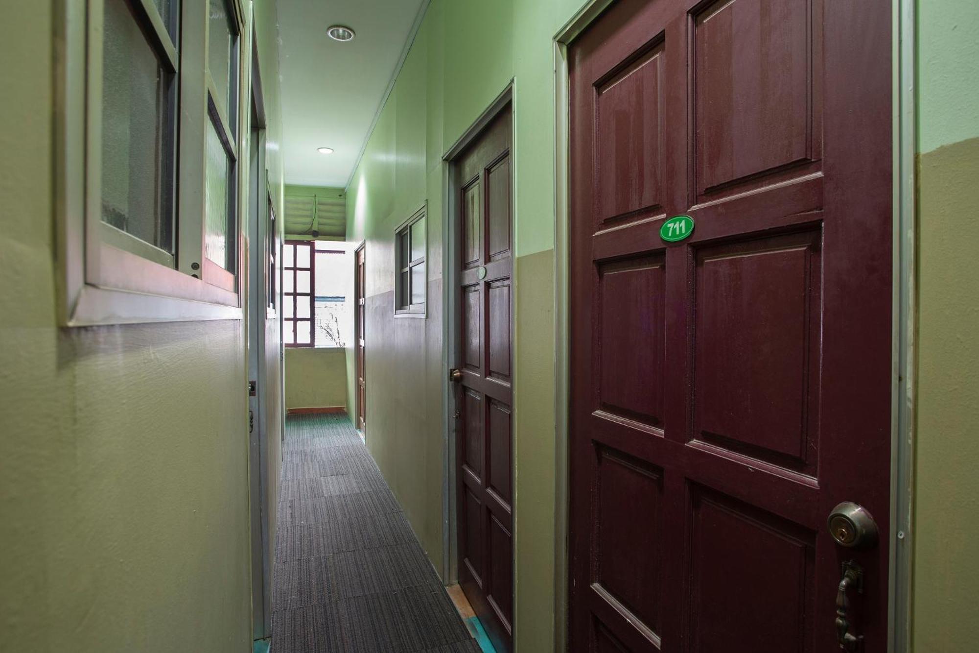 Spot On 90137 Casavilla Hotel Pudu Kuala Lumpur Exterior photo