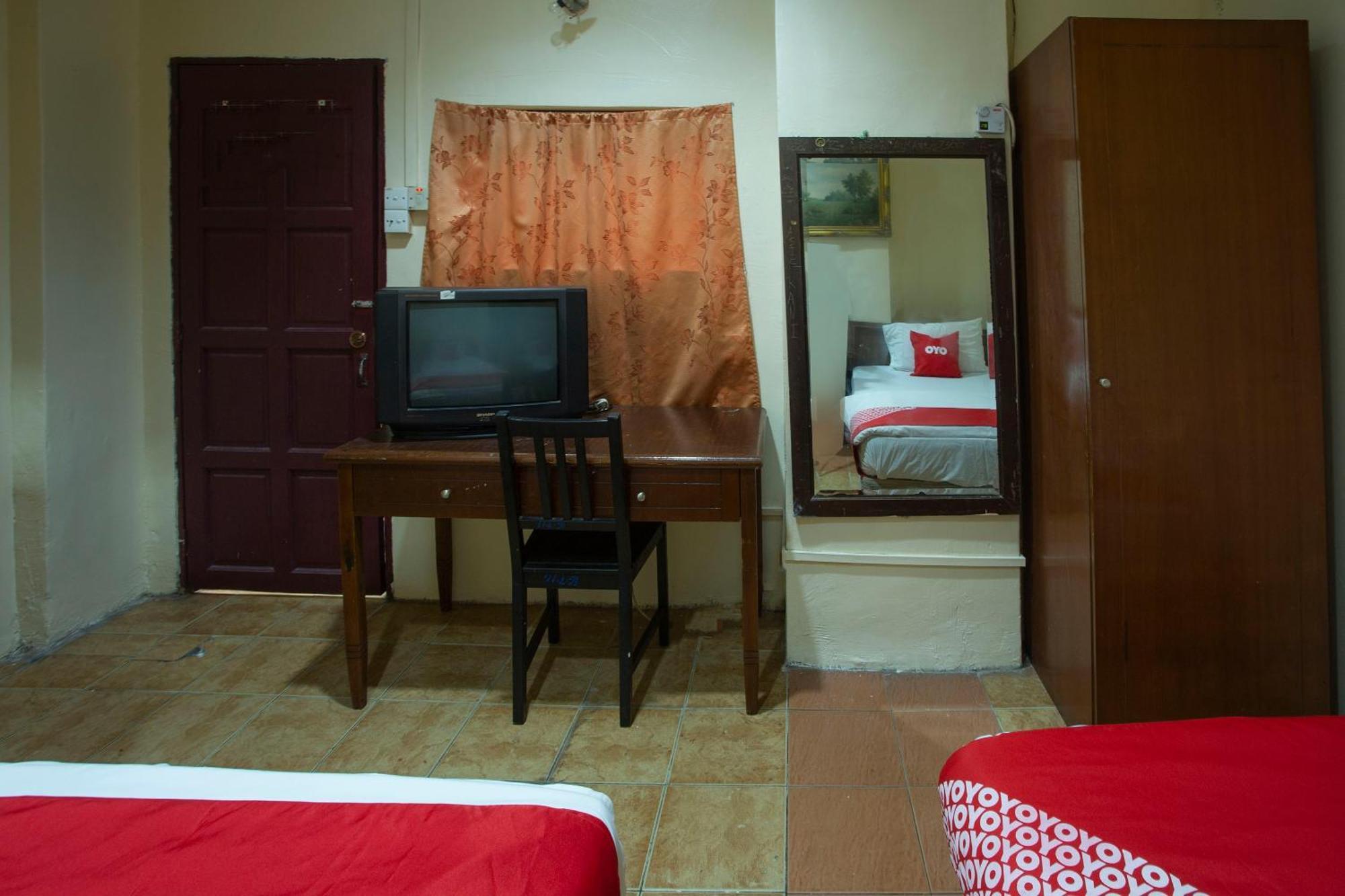 Spot On 90137 Casavilla Hotel Pudu Kuala Lumpur Exterior photo