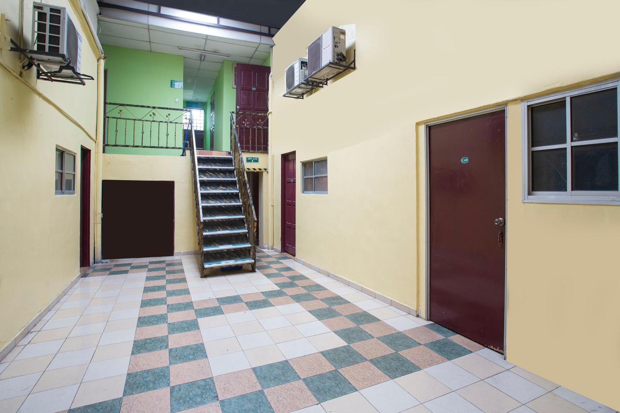 Spot On 90137 Casavilla Hotel Pudu Kuala Lumpur Exterior photo